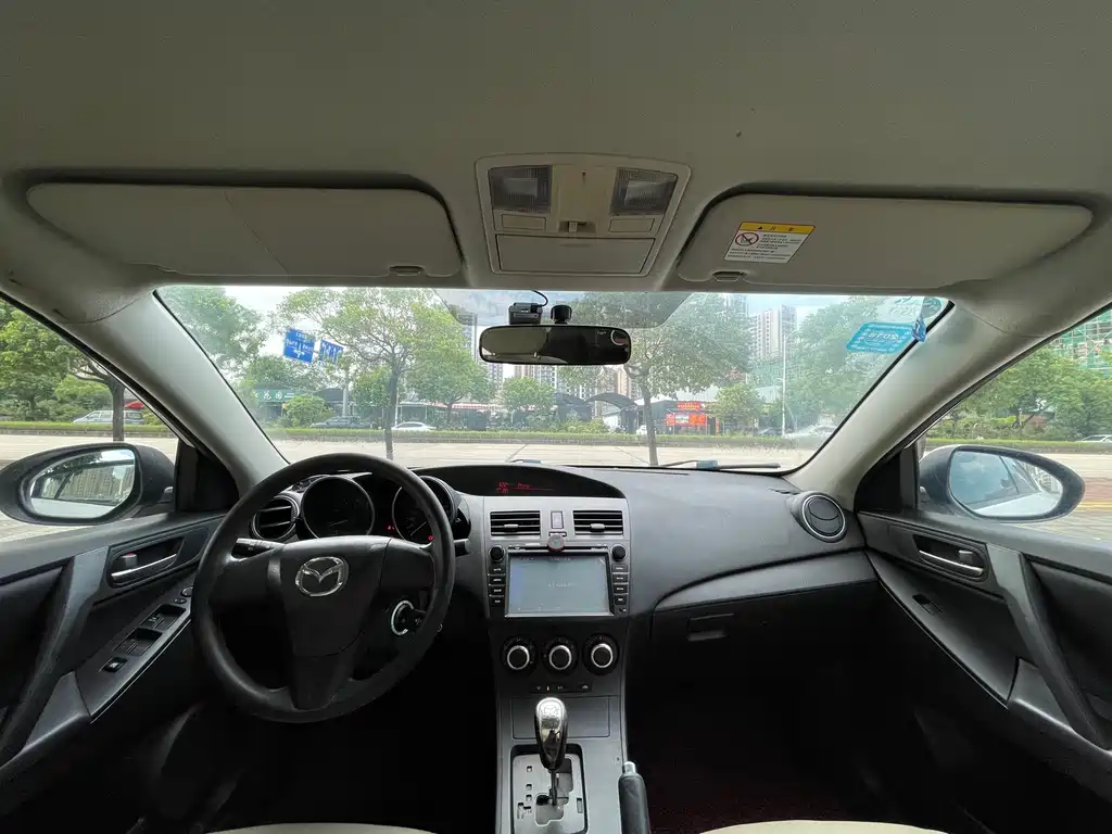 Mazda 3 Xingcheng Sedan 1.6L Auto Comfort Type, фото 9