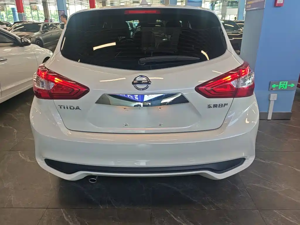 Nissan Tiida — миниатюра 6