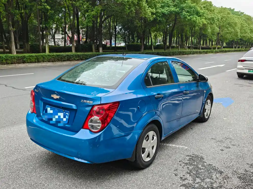 Chevrolet Aveo — миниатюра 5