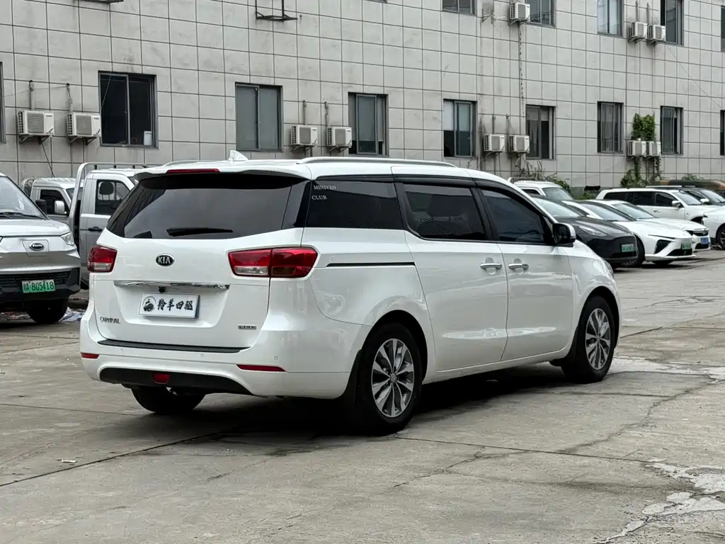 Kia Carnival — миниатюра 15