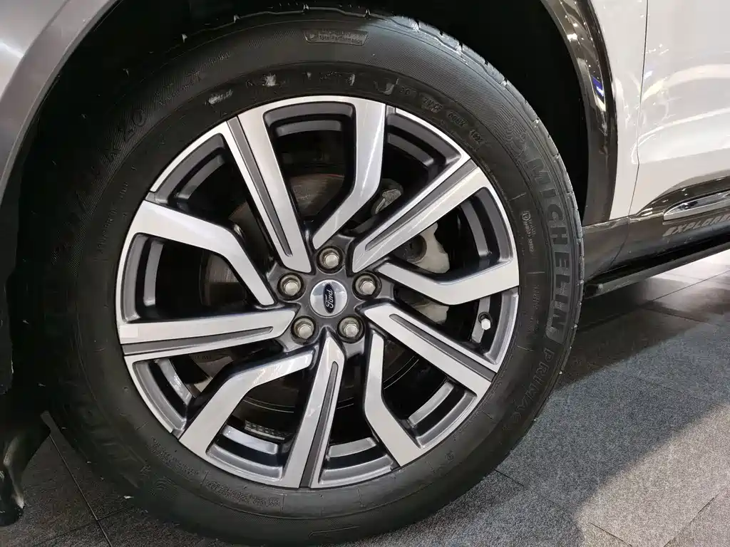 Ford Explorer — миниатюра 16