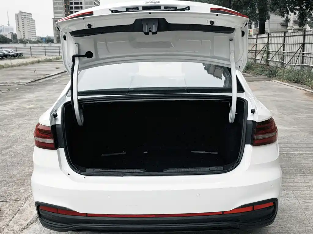 Volkswagen Lavida — миниатюра 7