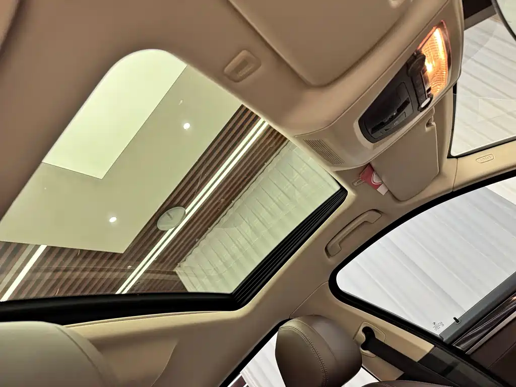 BMW 5 Series — миниатюра 21
