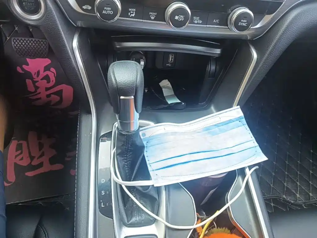 Honda Accord — миниатюра 14