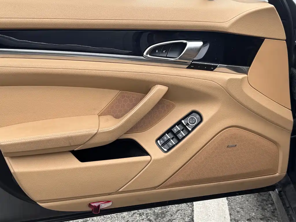 Porsche Panamera Hybrid — миниатюра 9