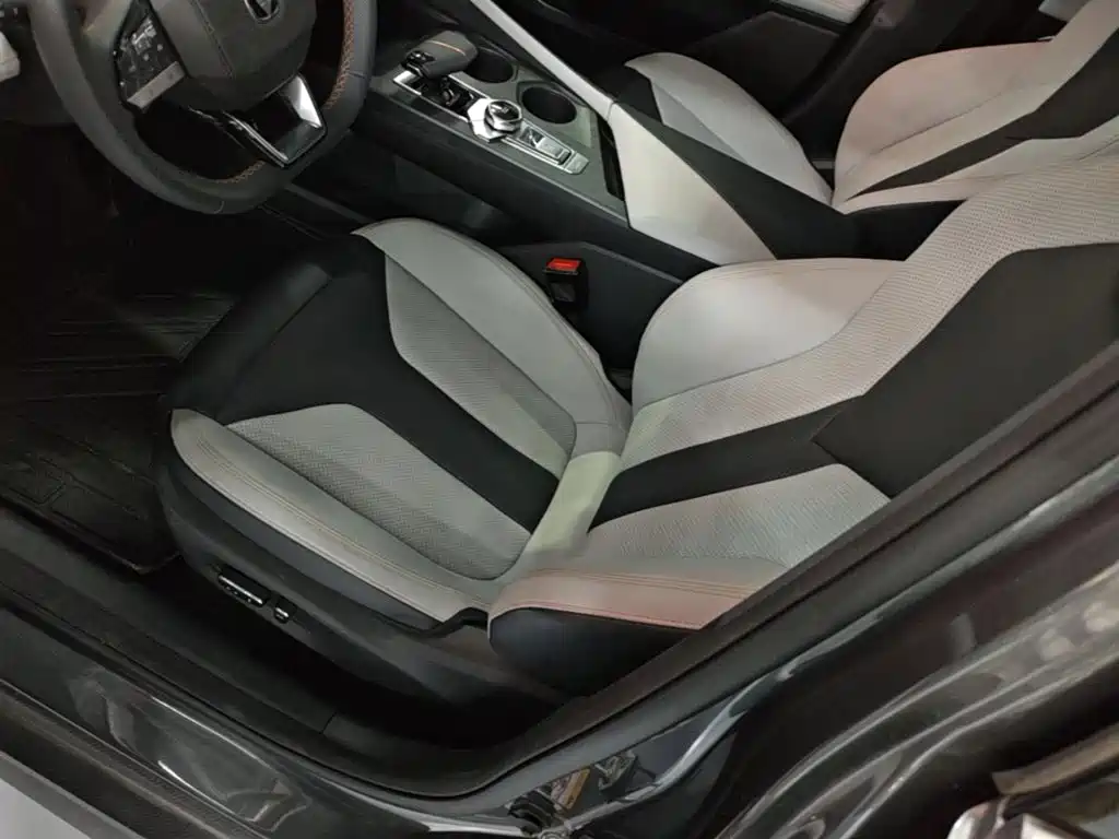 Changan UNI-V iDD — миниатюра 15