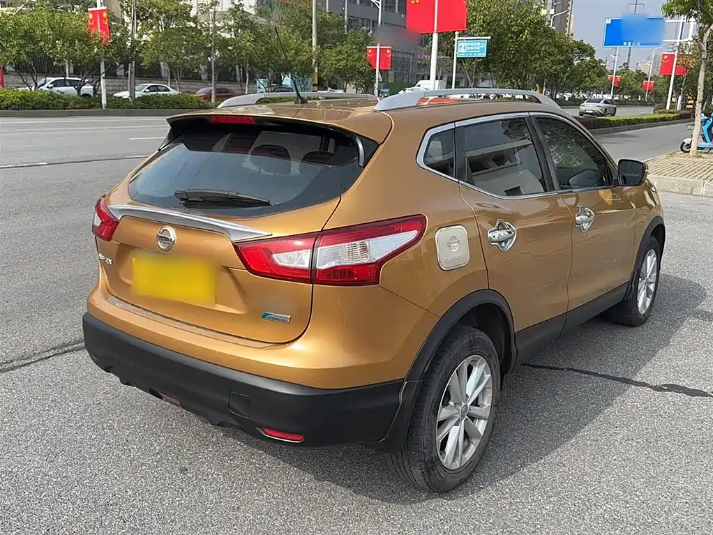 NISSAN QASHQAI