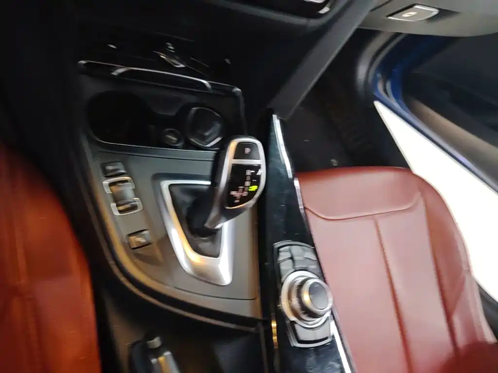 BMW 3 Series — миниатюра 14