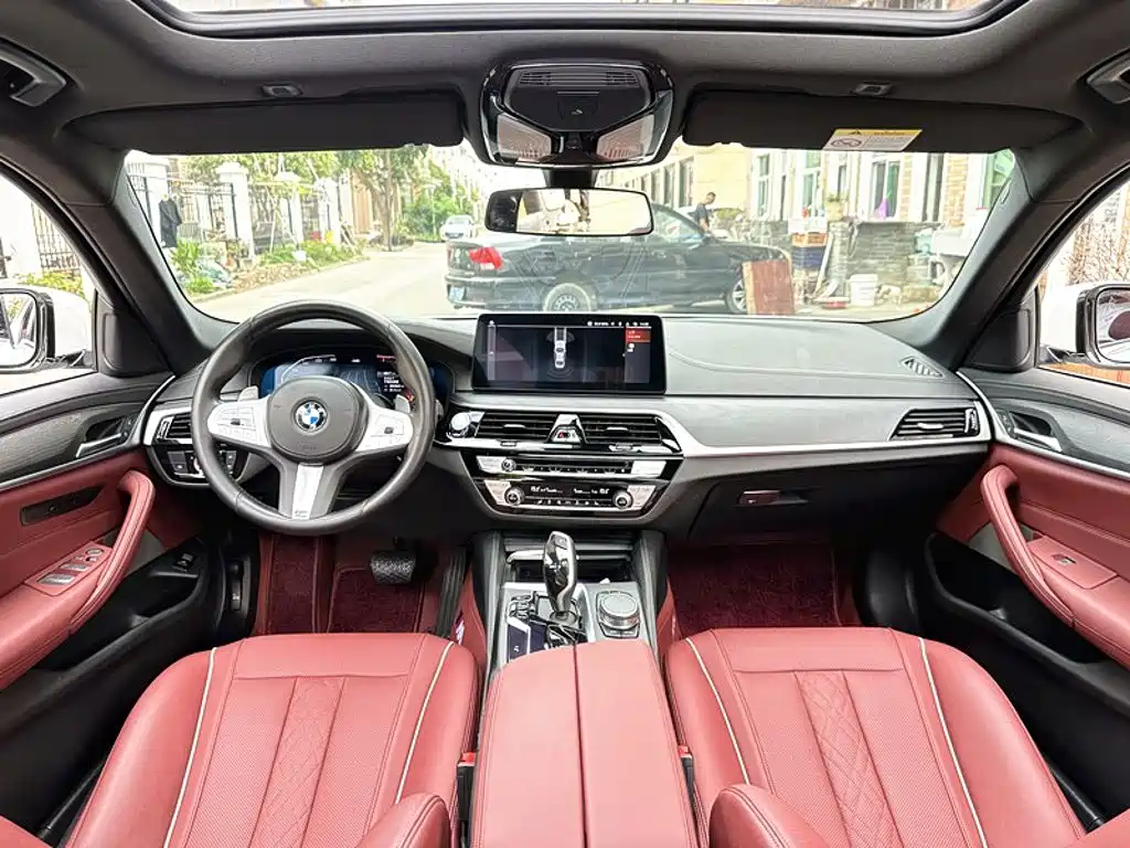 BMW 5 Series — миниатюра 17