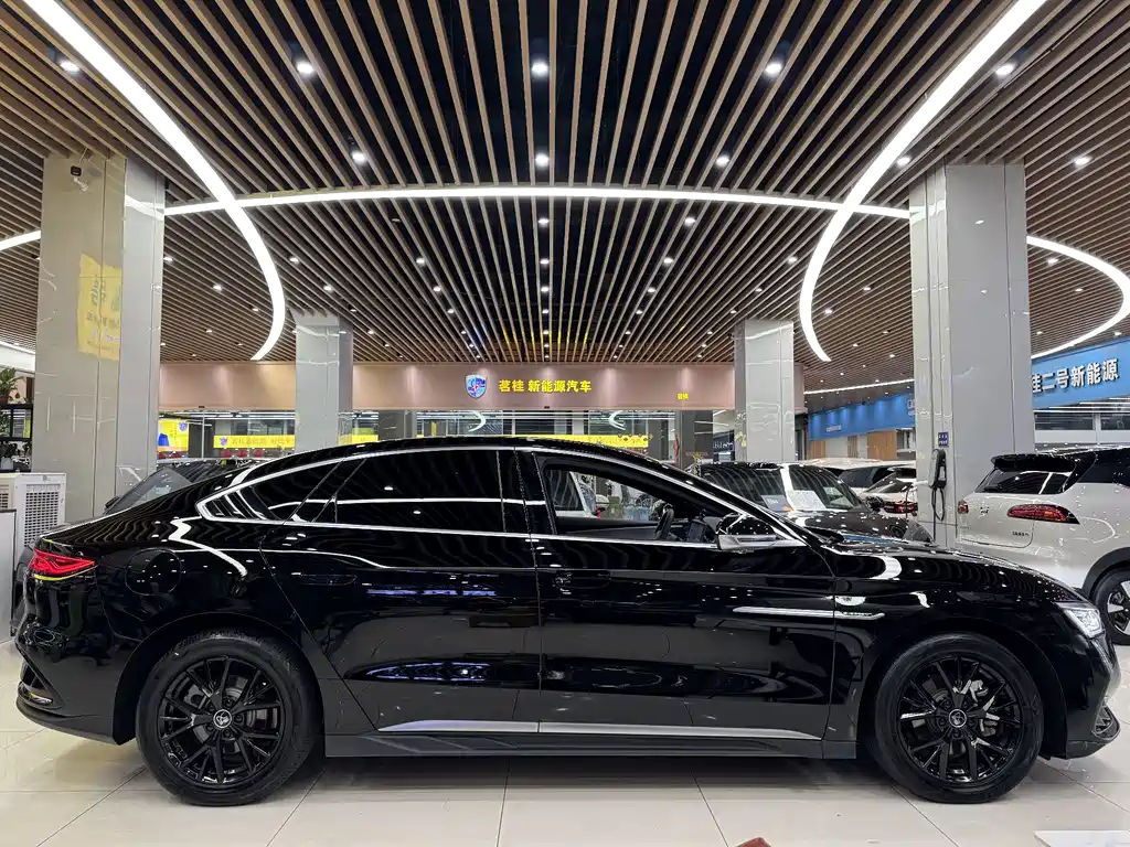 BYD Han — миниатюра 5