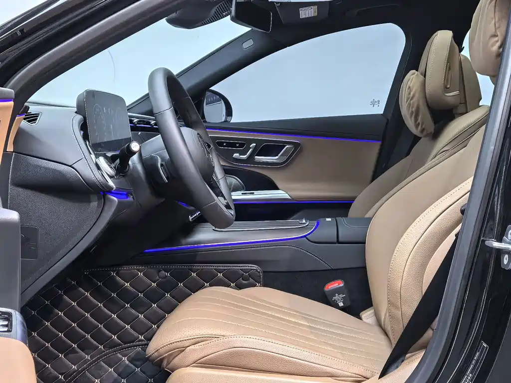Mercedes-Benz E-Class — миниатюра 10