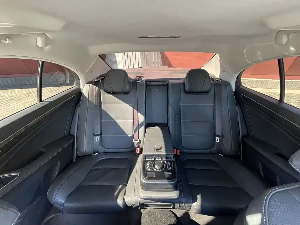 Hongqi Hongqi H7 — миниатюра 18