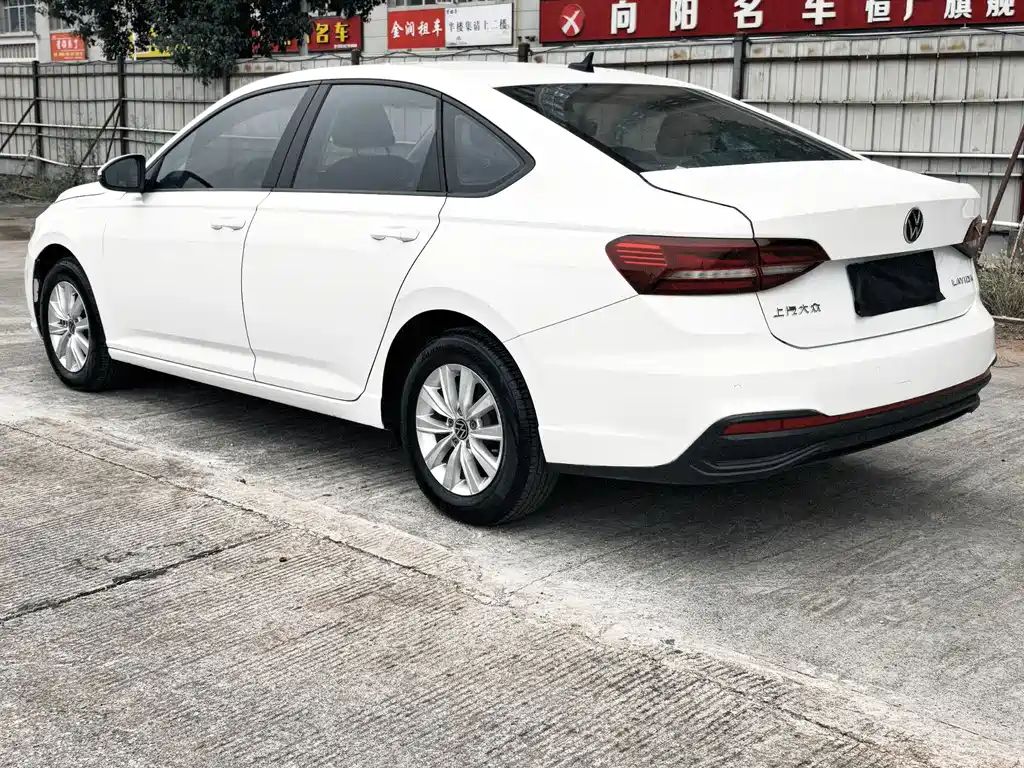 Volkswagen Lavida — миниатюра 5