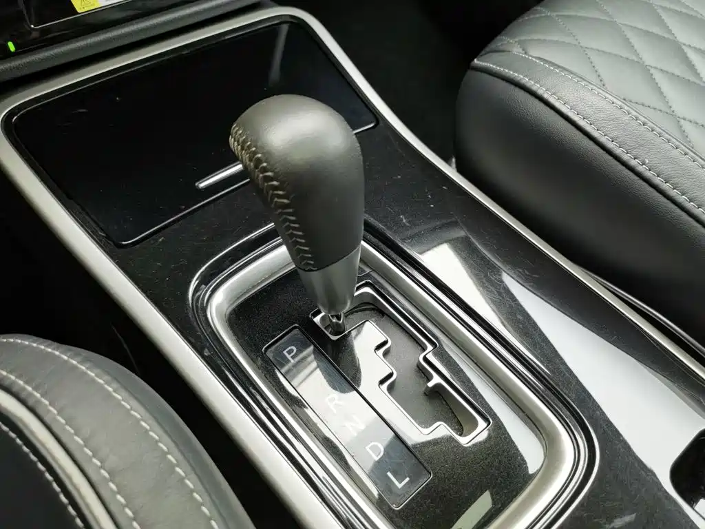 Mitsubishi Outlander — миниатюра 13