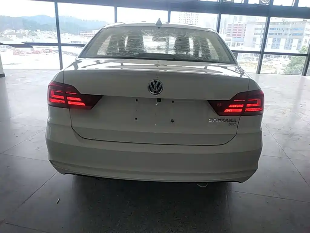 Volkswagen Santana — миниатюра 6