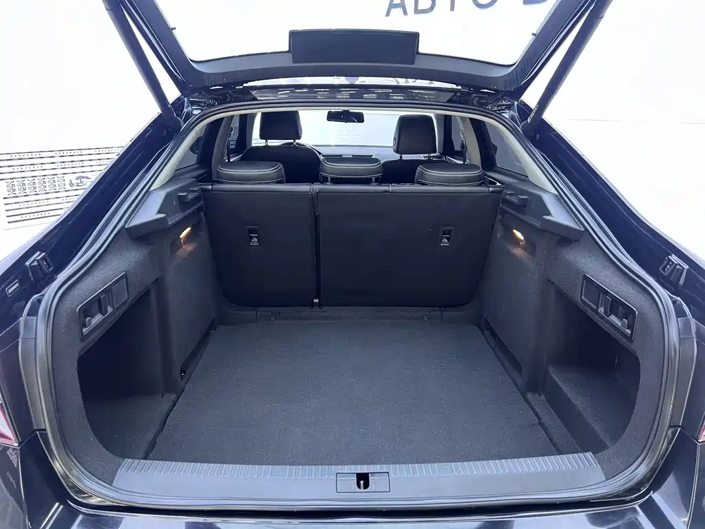 Skoda Superb — миниатюра 18