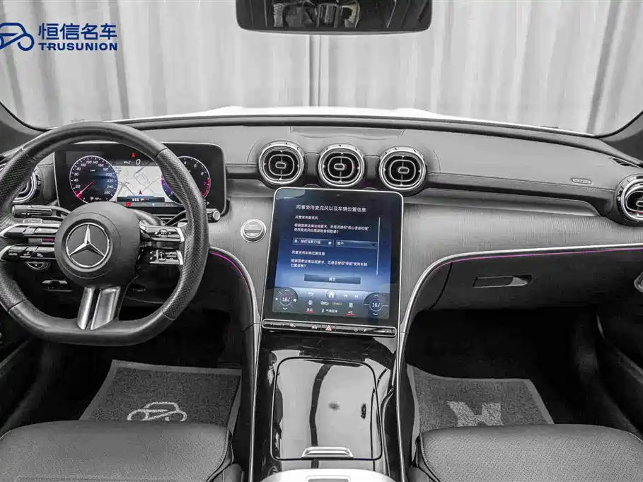 Mercedes-Benz C-Class — миниатюра 13