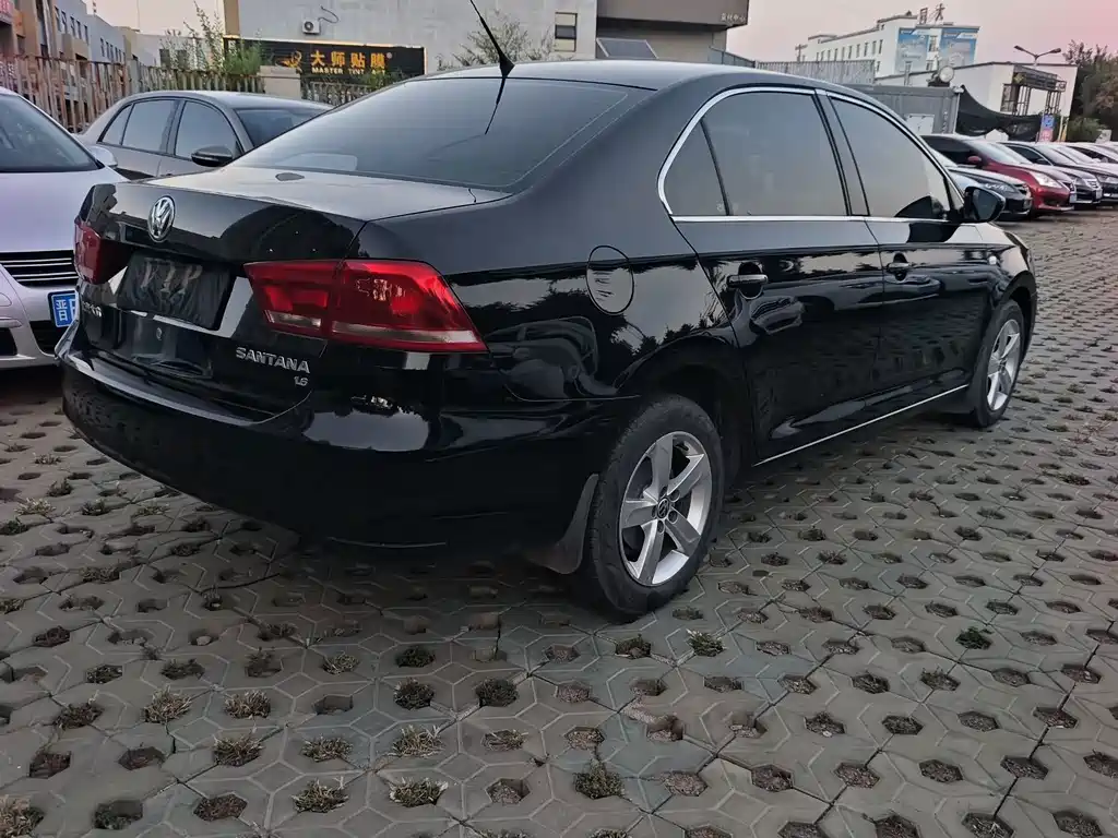 Volkswagen Santana — миниатюра 9
