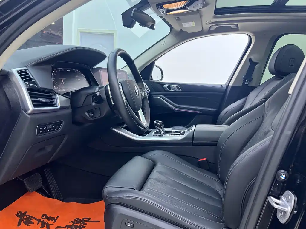 BMW X5 New Energy (Import) — миниатюра 3
