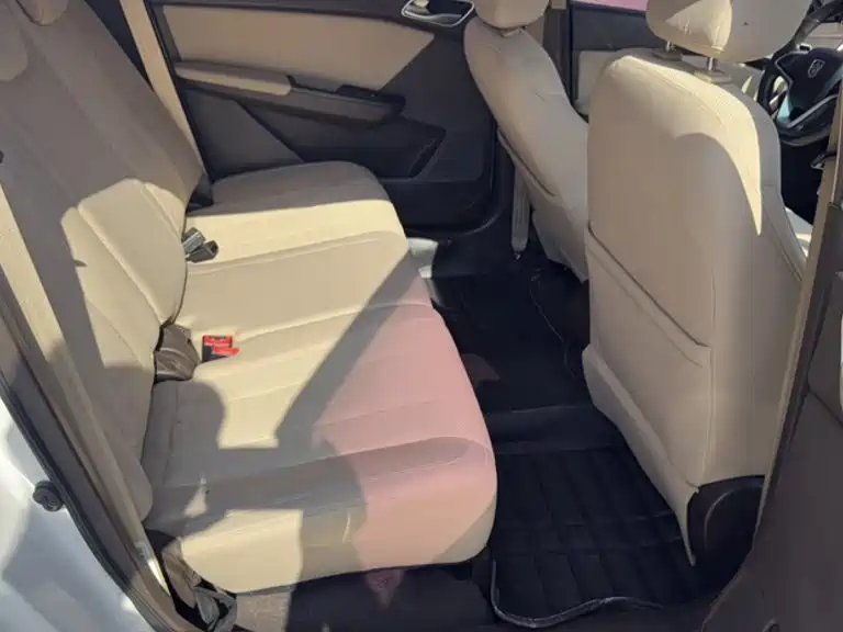 Baojun 310W — миниатюра 11