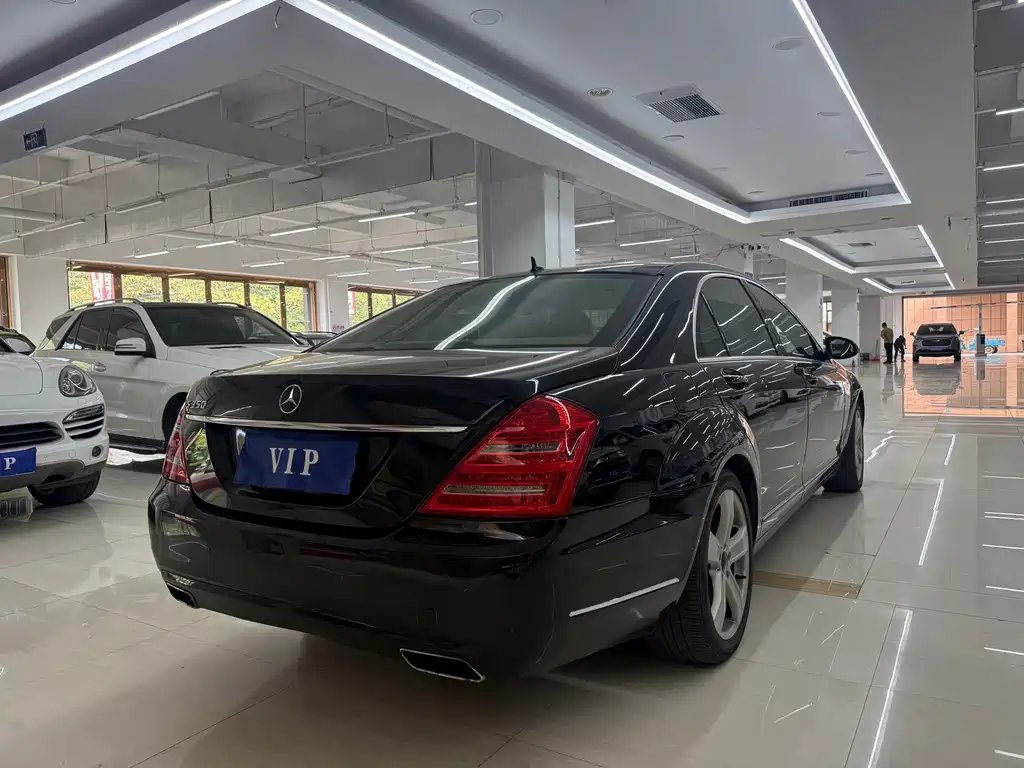 Mercedes-Benz S-Class — миниатюра 6