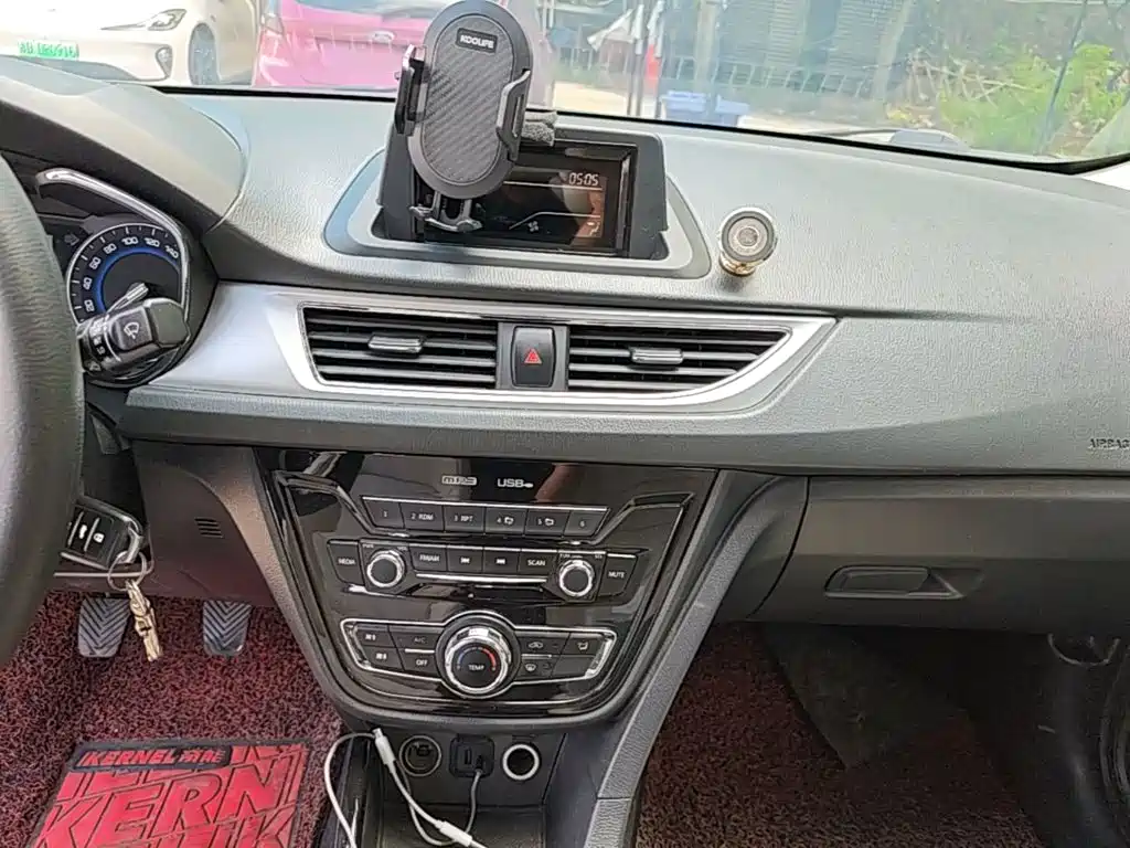 Changan V7 — миниатюра 13