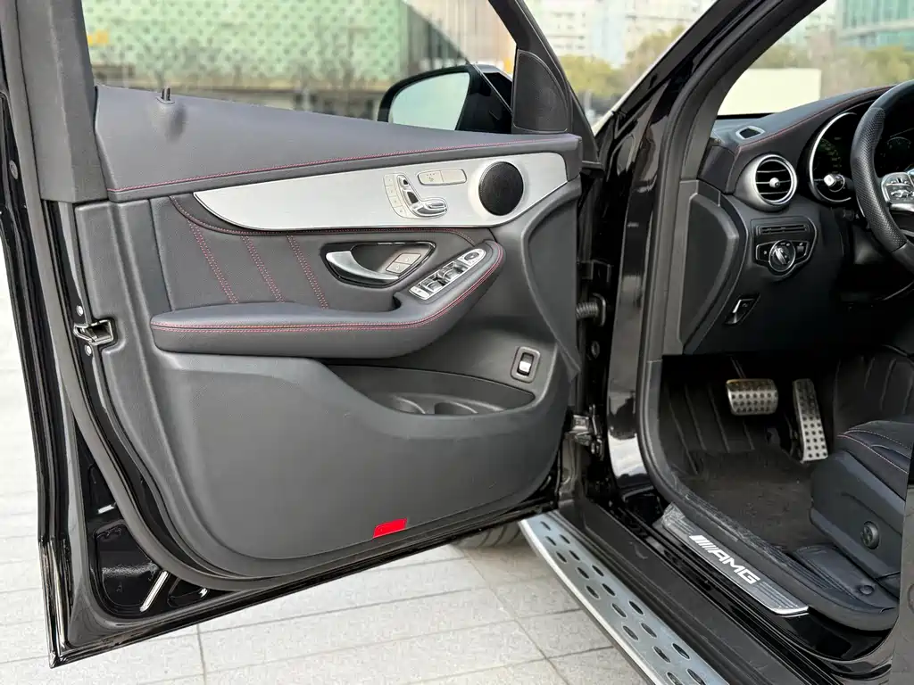 MERCEDES-BENZ GLC COUPE AMG