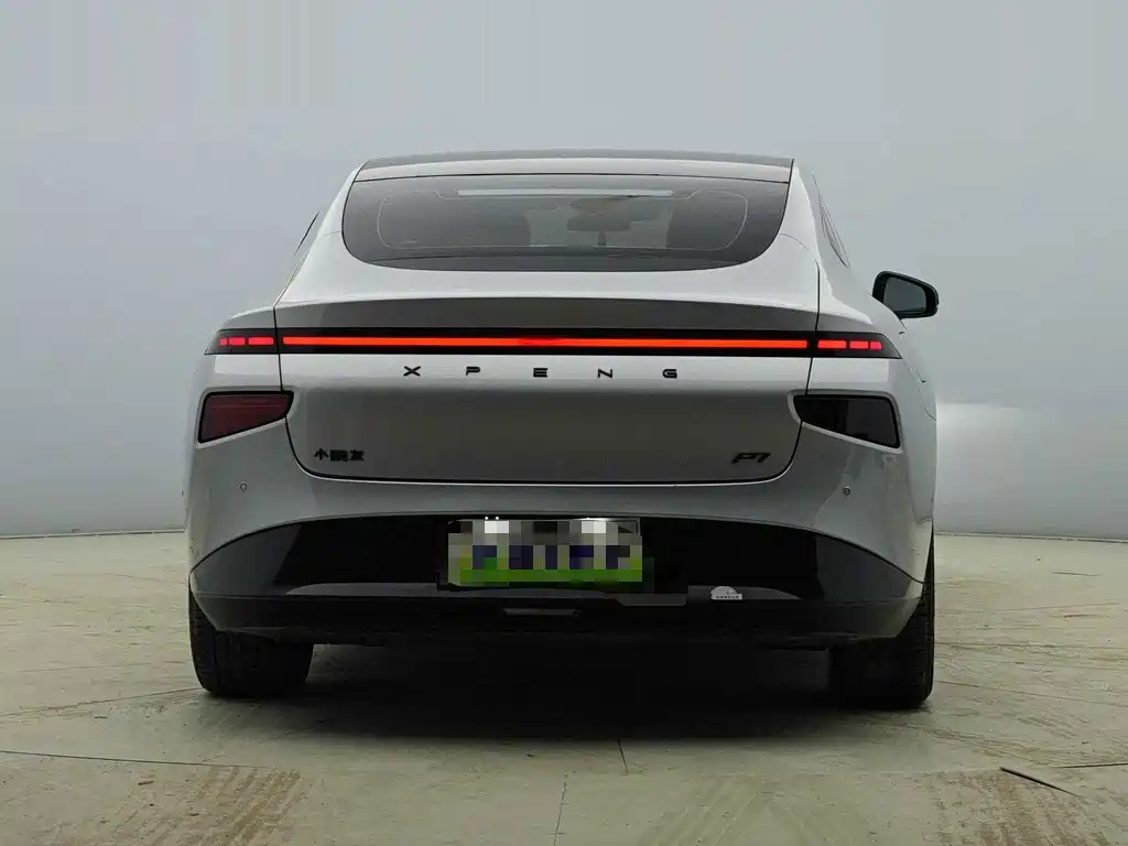 XPeng P7 — миниатюра 8