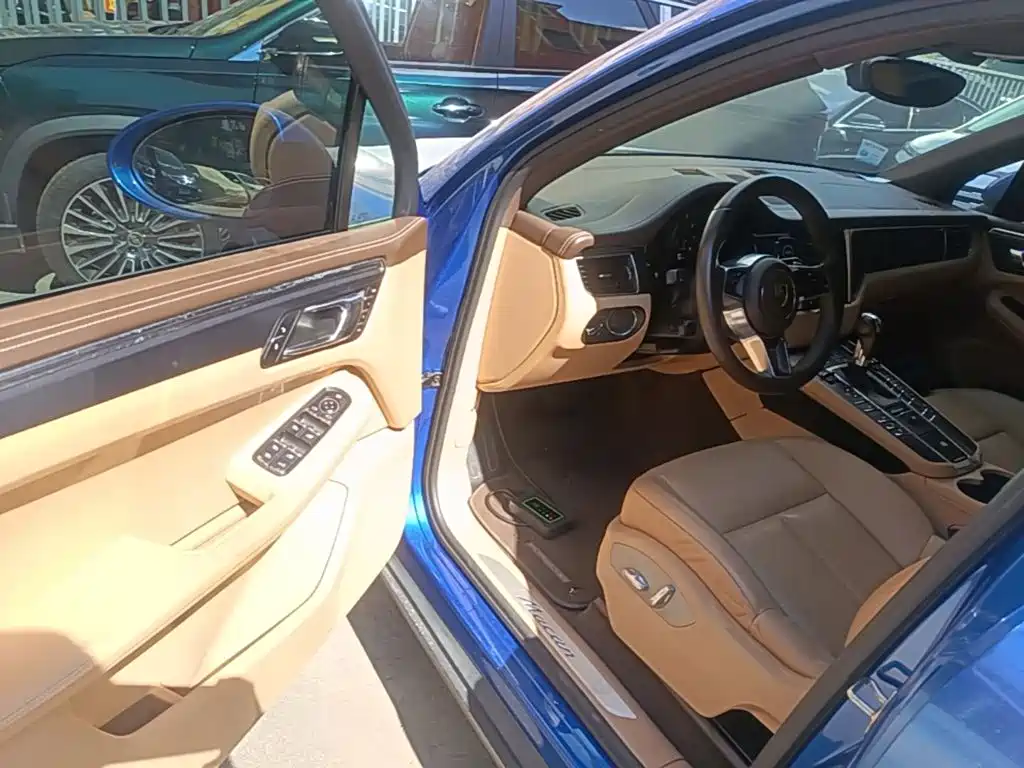 Porsche Macan — миниатюра 16