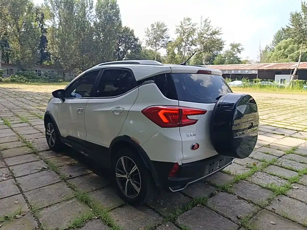 BYD Yuan EV — миниатюра 5
