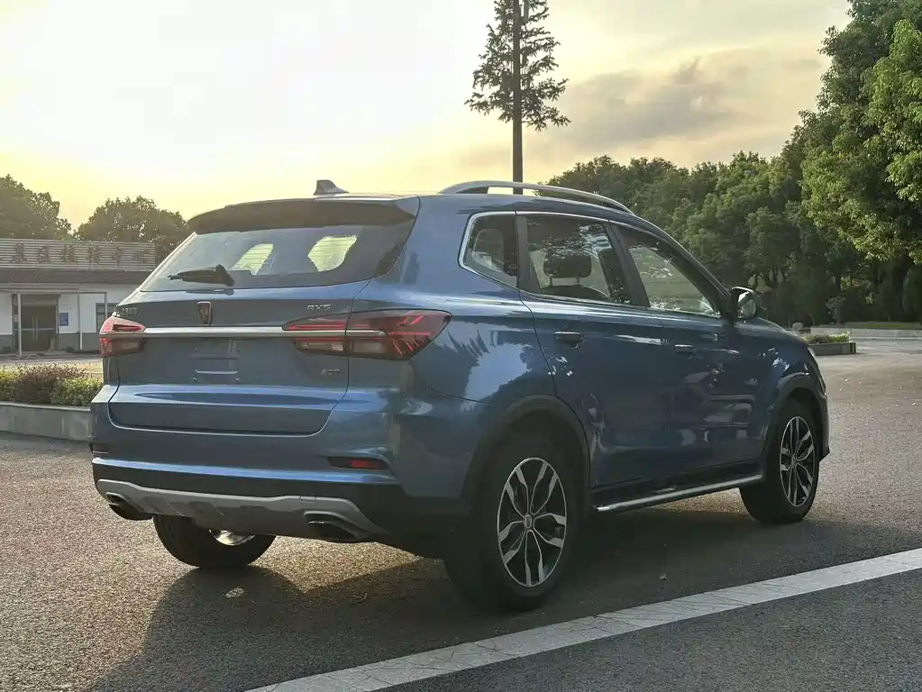Roewe RX5 — миниатюра 6