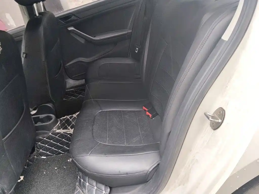 Volkswagen Jetta — миниатюра 15