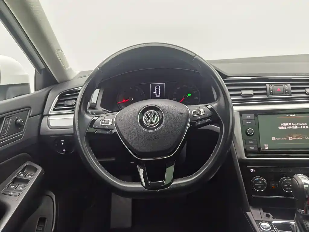 Volkswagen Lamando — миниатюра 11