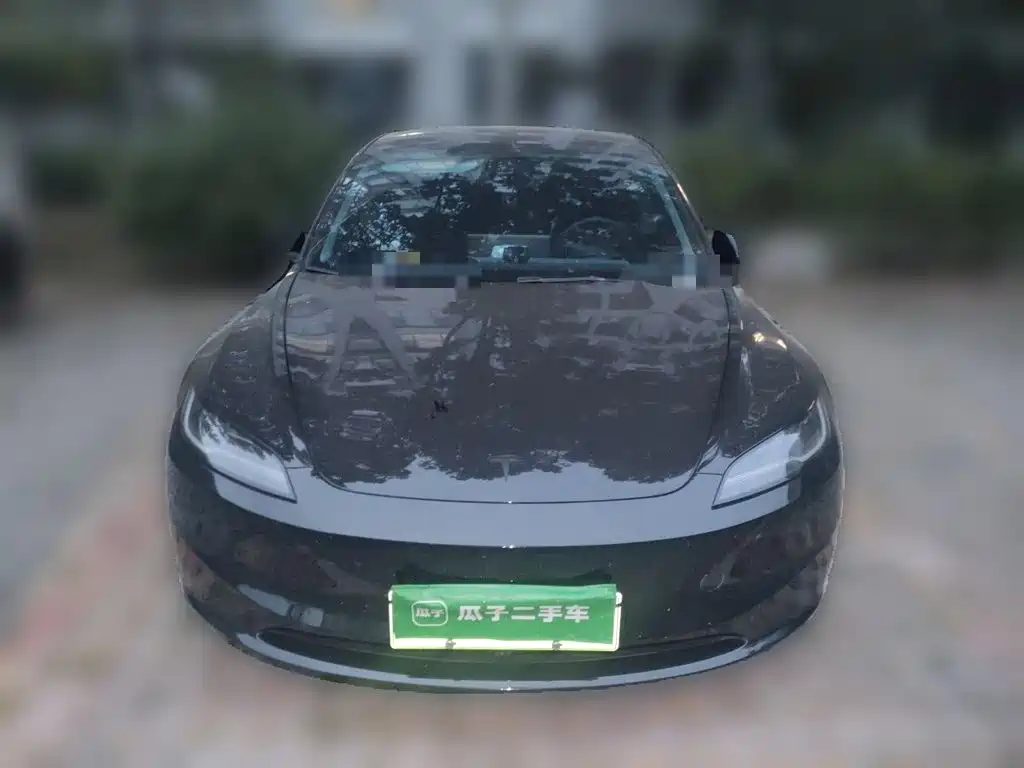 Tesla Model 3 — миниатюра 2