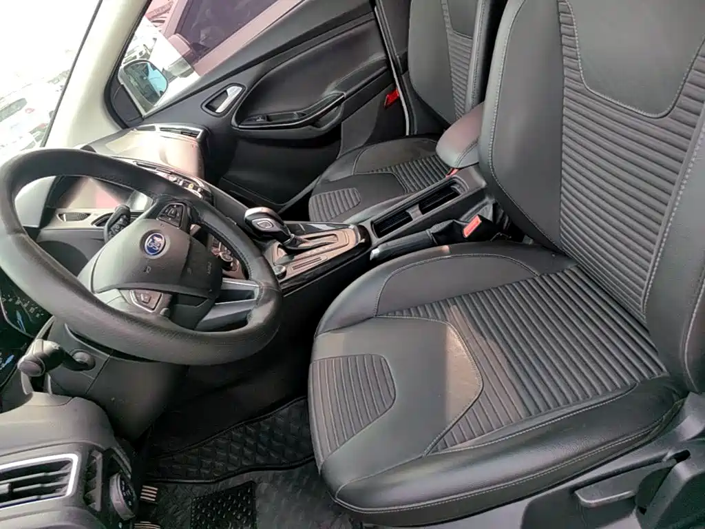 Ford Focus — миниатюра 15