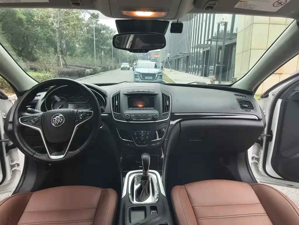 Buick Regal — миниатюра 8