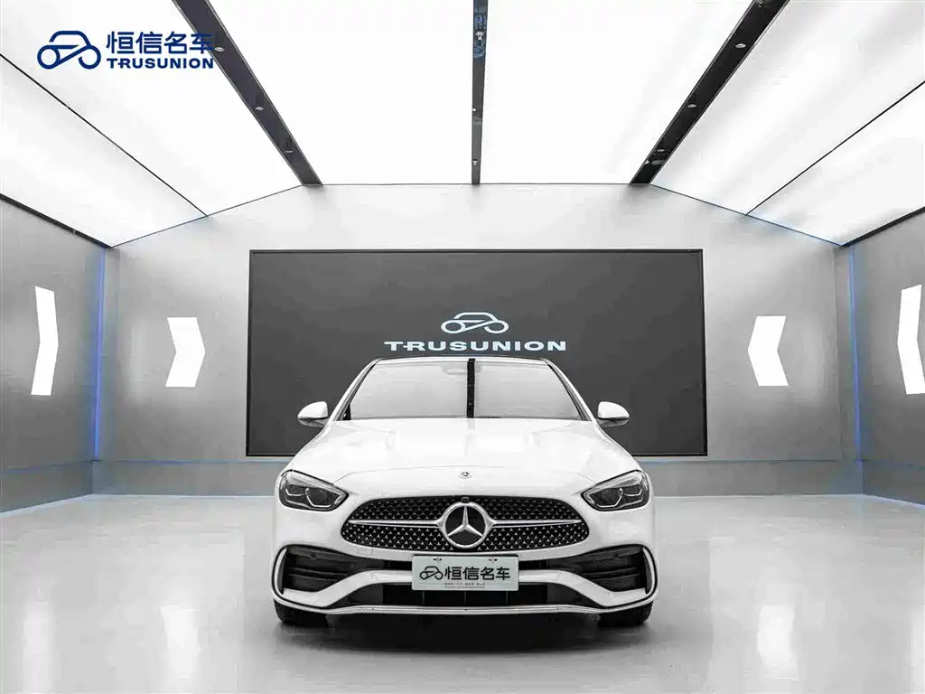 Mercedes-Benz C-Class — миниатюра 2