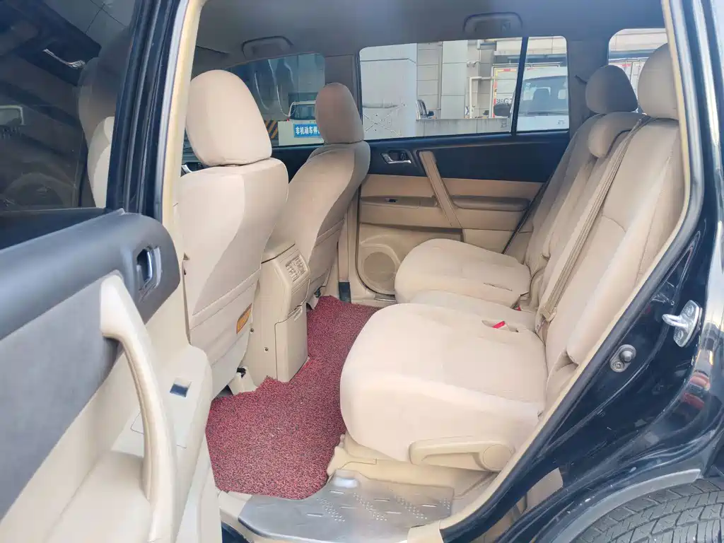 Toyota Highlander — миниатюра 10