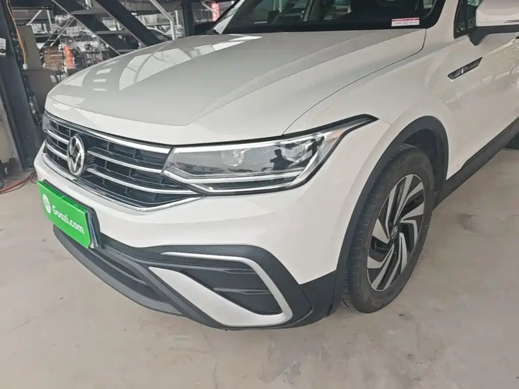 Volkswagen Tiguan L — миниатюра 24
