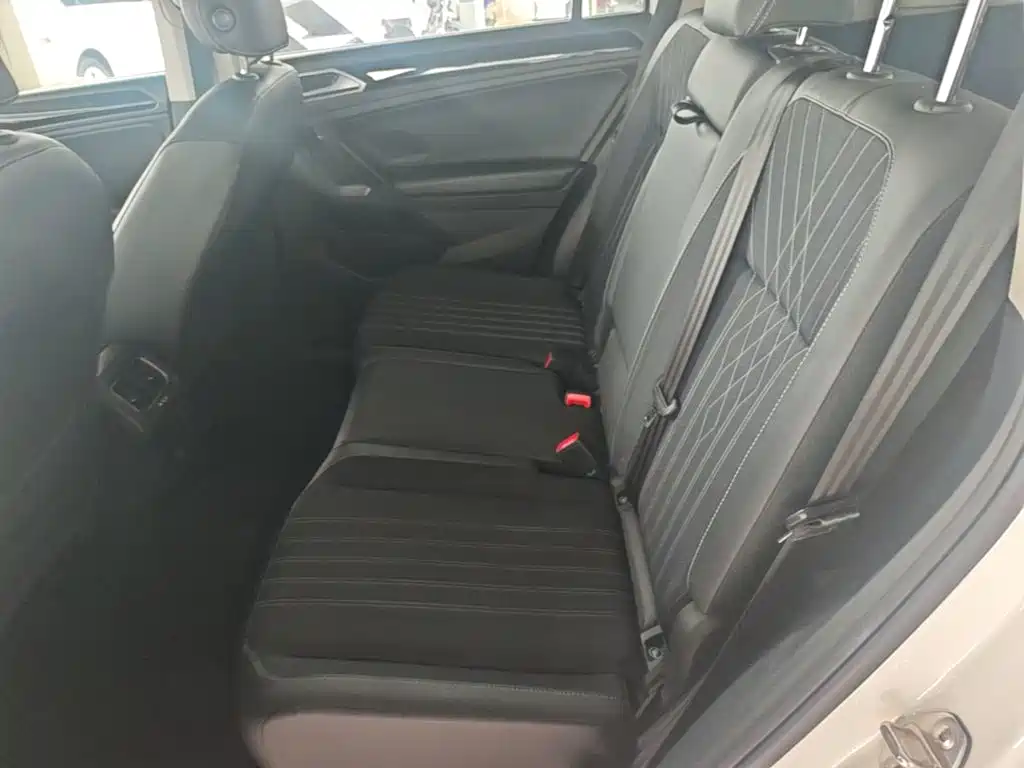 Volkswagen Tiguan L — миниатюра 17