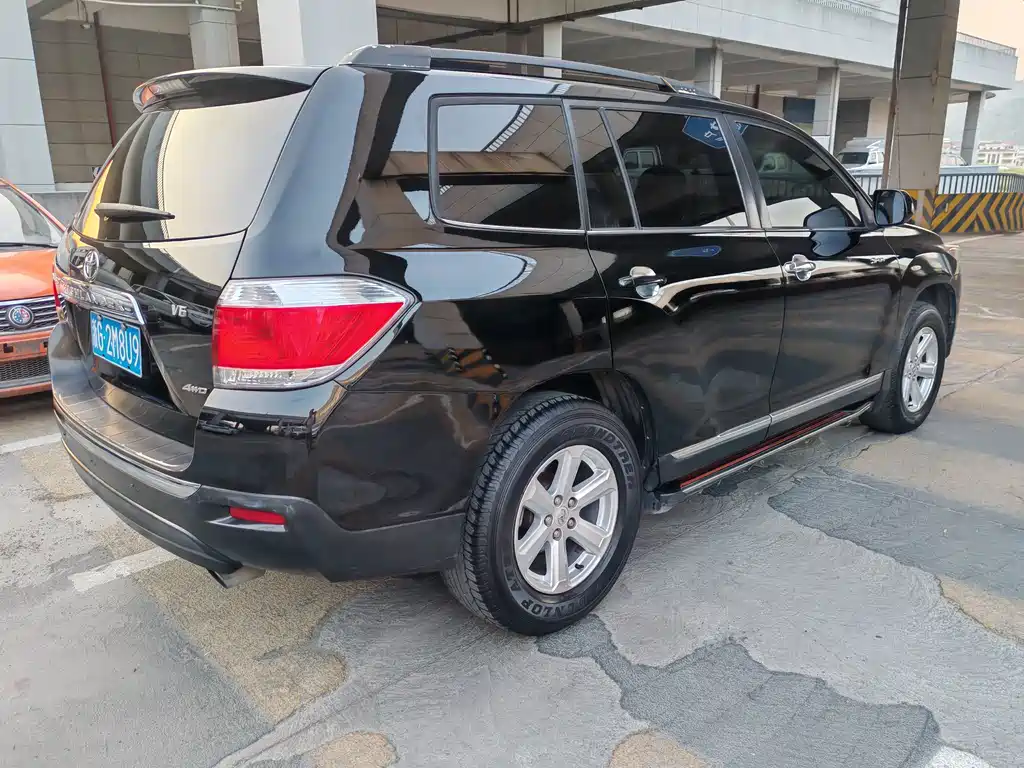 Toyota Highlander — миниатюра 4
