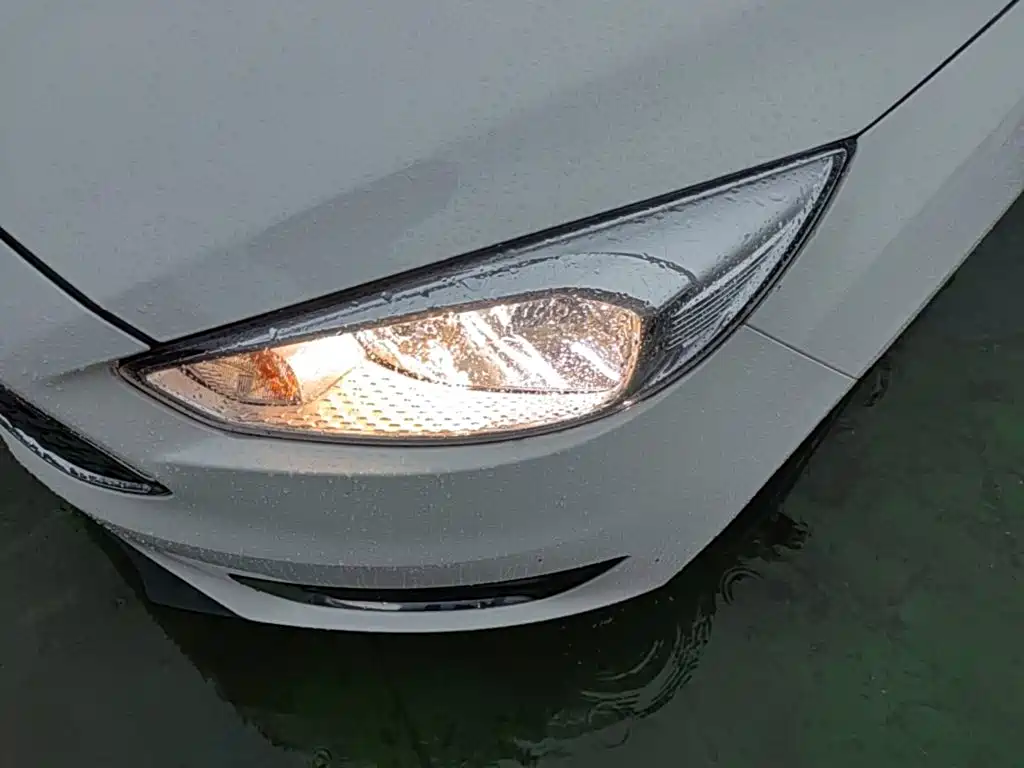Ford Focus — миниатюра 24