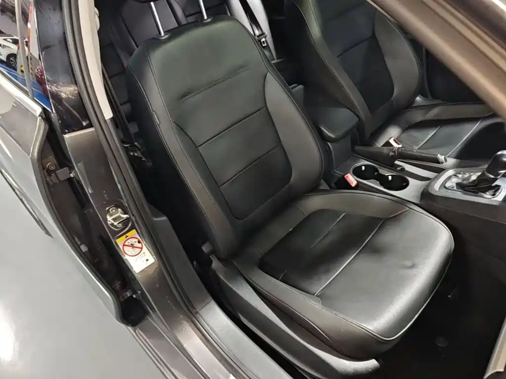 Volkswagen Sagitar — миниатюра 25