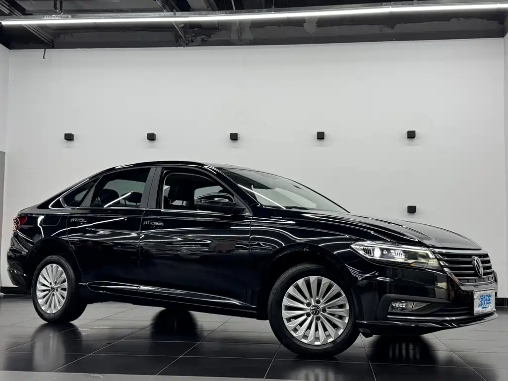 Volkswagen Lavida — миниатюра 3