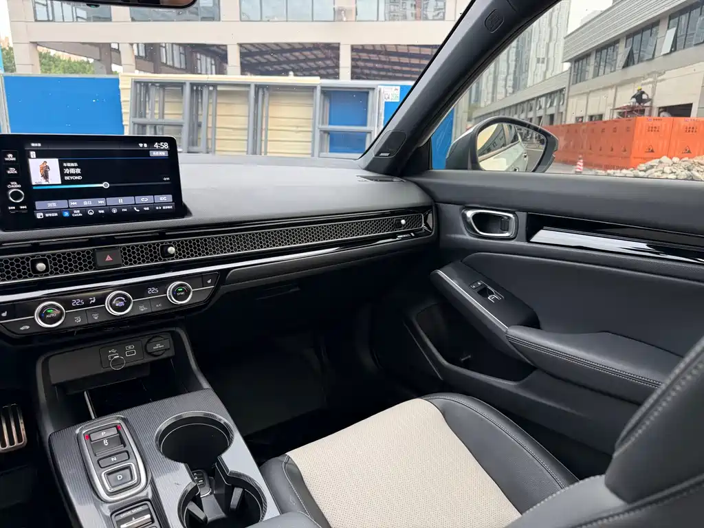 Honda Civic — миниатюра 8