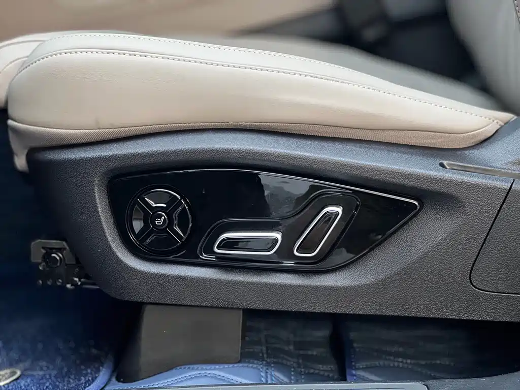 BYD Tang New Energy — миниатюра 13