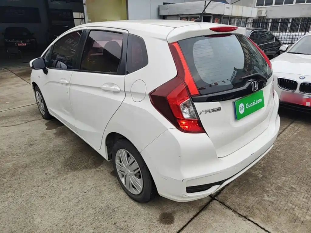 Honda Fit — миниатюра 5