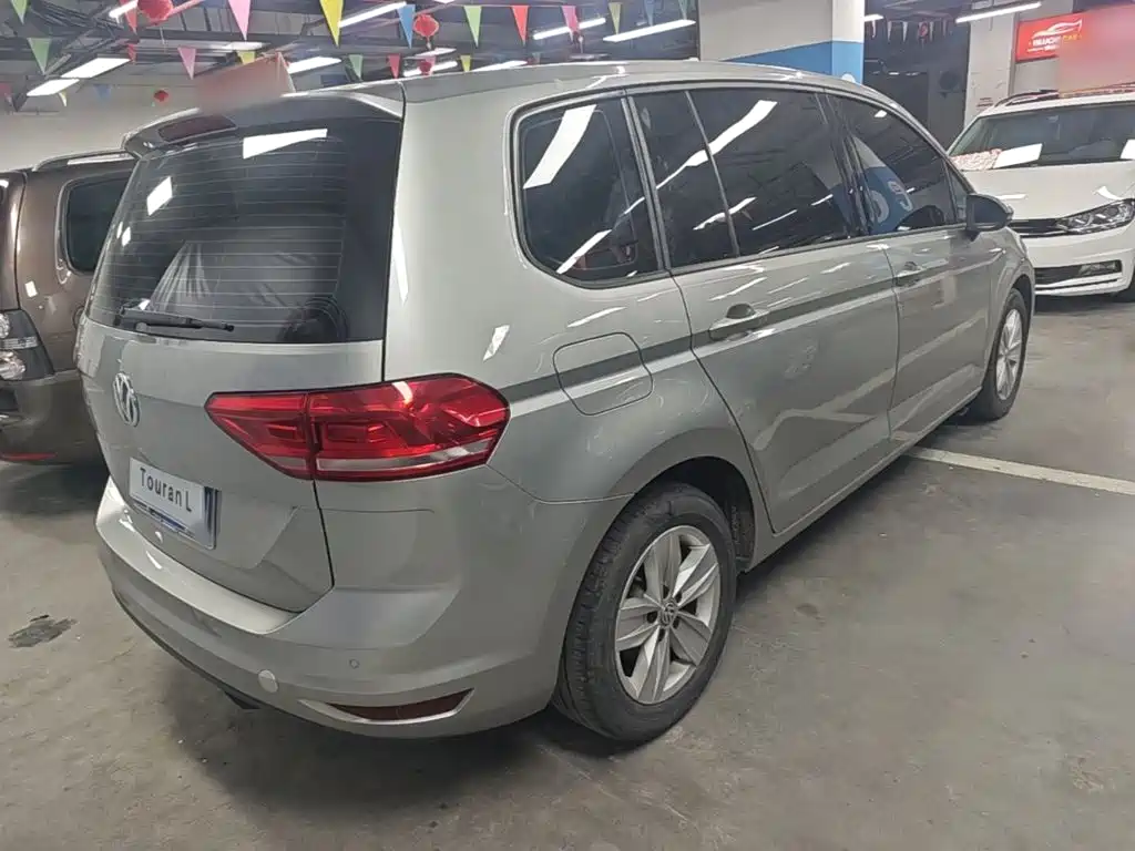 Volkswagen Touran — миниатюра 7