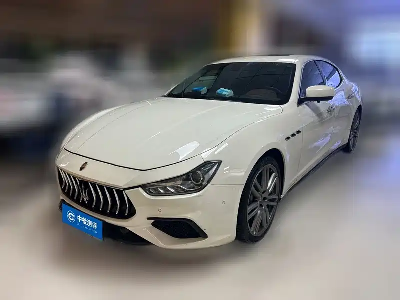 2015 Maserati Ghibli - zdjęcie 1 z 9
