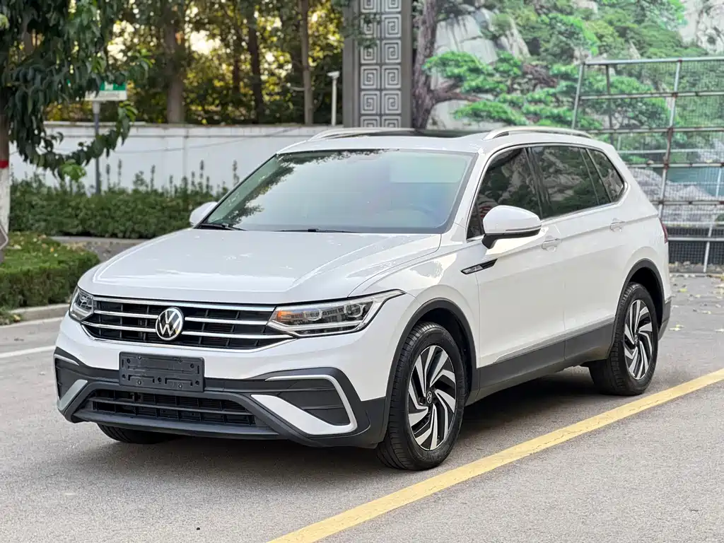 Volkswagen Tiguan L